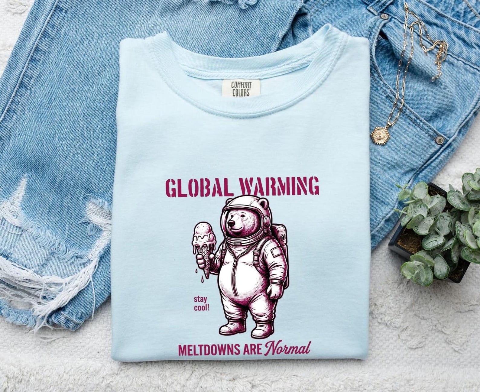 Cosmonaut Bear Shirt Climate Change Critter Gift Women Retro Tee Space Bear T-Shirt Global Warming Fan Vintage Tshirt Animal Graphic Line L