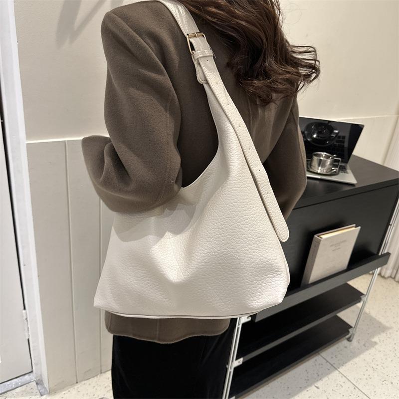 Retro Commuter Bag Women's Tote Bag Lazy Wind Large Capacity Elegant Fashion Versatile Handbag Shoulder Bag