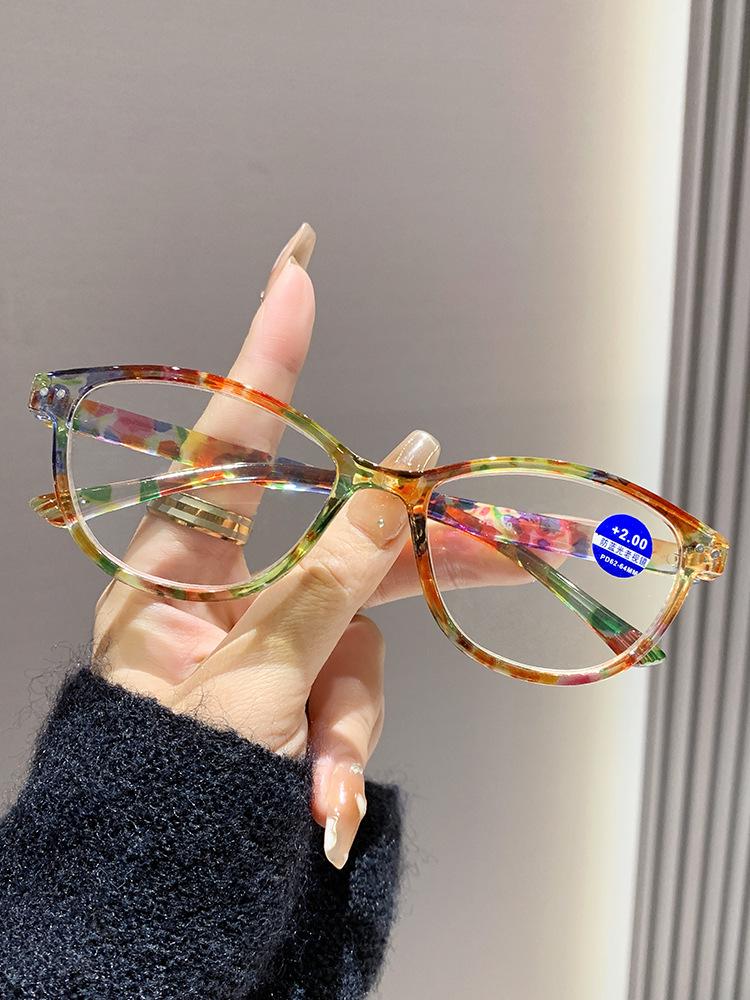 European & American Fashion Pattern Reading Glasses: Stylish Flower Jade Design, High-Definition Lens, Elegant PC Jelly Bag Included