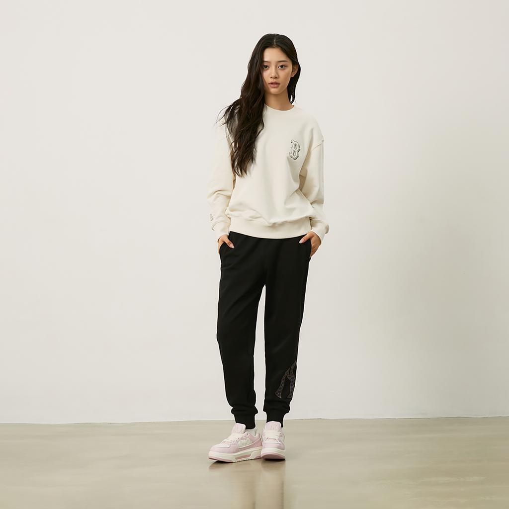 New MLB MONOGRAM Collection Boston Red Sox 24FW Long Sleeved Crew Neck Sweatshirt Unisex Hemp Cream 3AMTM1544-43CRM