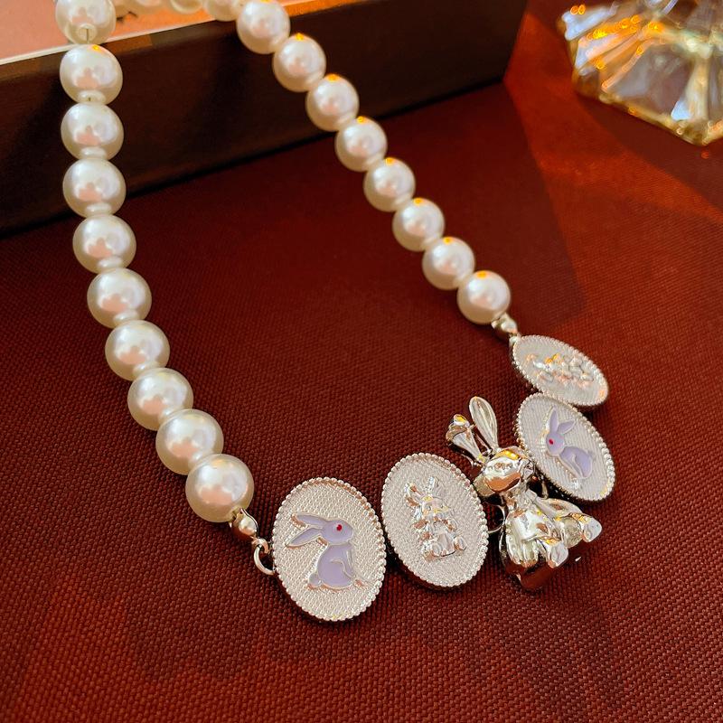 Retro Pearl Choker Necklace - French Style & Elegant Clavicle Chain for Women