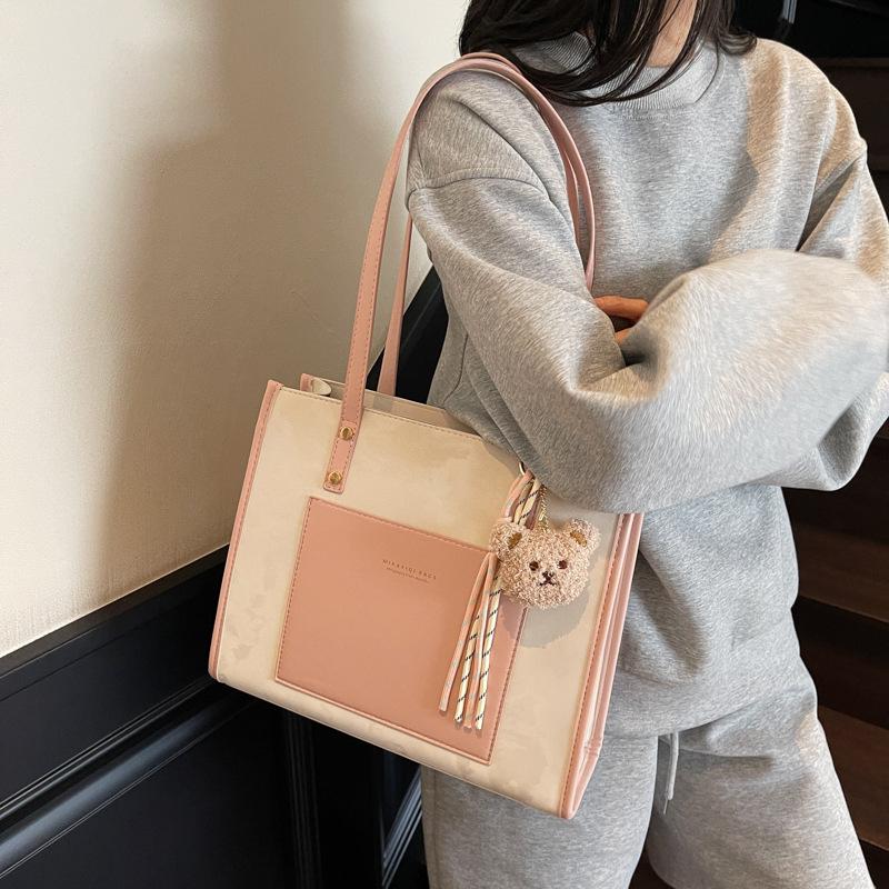 Fashion Large-capacity Tote Bag Women's New Commuter Color Contrasting Splicing Shoulder Bag