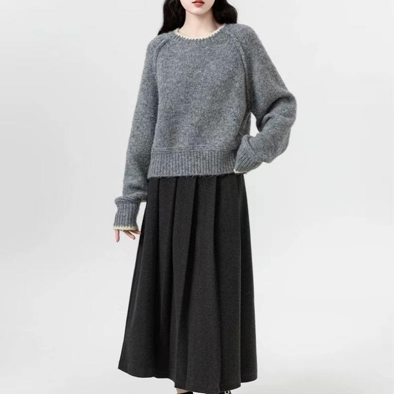 Autumn and winter new lazy wind thickened round neck short gray sweater women's inner knitted sweater small top