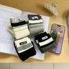 Autunno E Inverno Montagne Di Calzini Personalità Femminile Blocchi Di Colore Calzini A Mezza Gamba Strisciati Tessuto Antivento Standard Calzini Alla Moda Serie Miu Stile College
