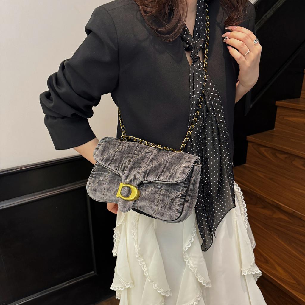Borsa a tracolla in denim effetto invecchiato stile Hg Kg Retro per donna Nuova moda Estate 2026 Borsa a tracolla versatile da pendolare Borsa per telefono con catena Quotidiano Lavoro a