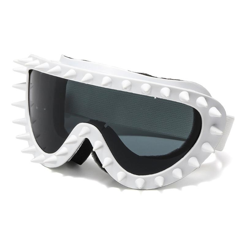 

Mountaineering Goggles with Studded Decoration Outdoor Fashion Sun Glasses Punk Large Frame Eyewear