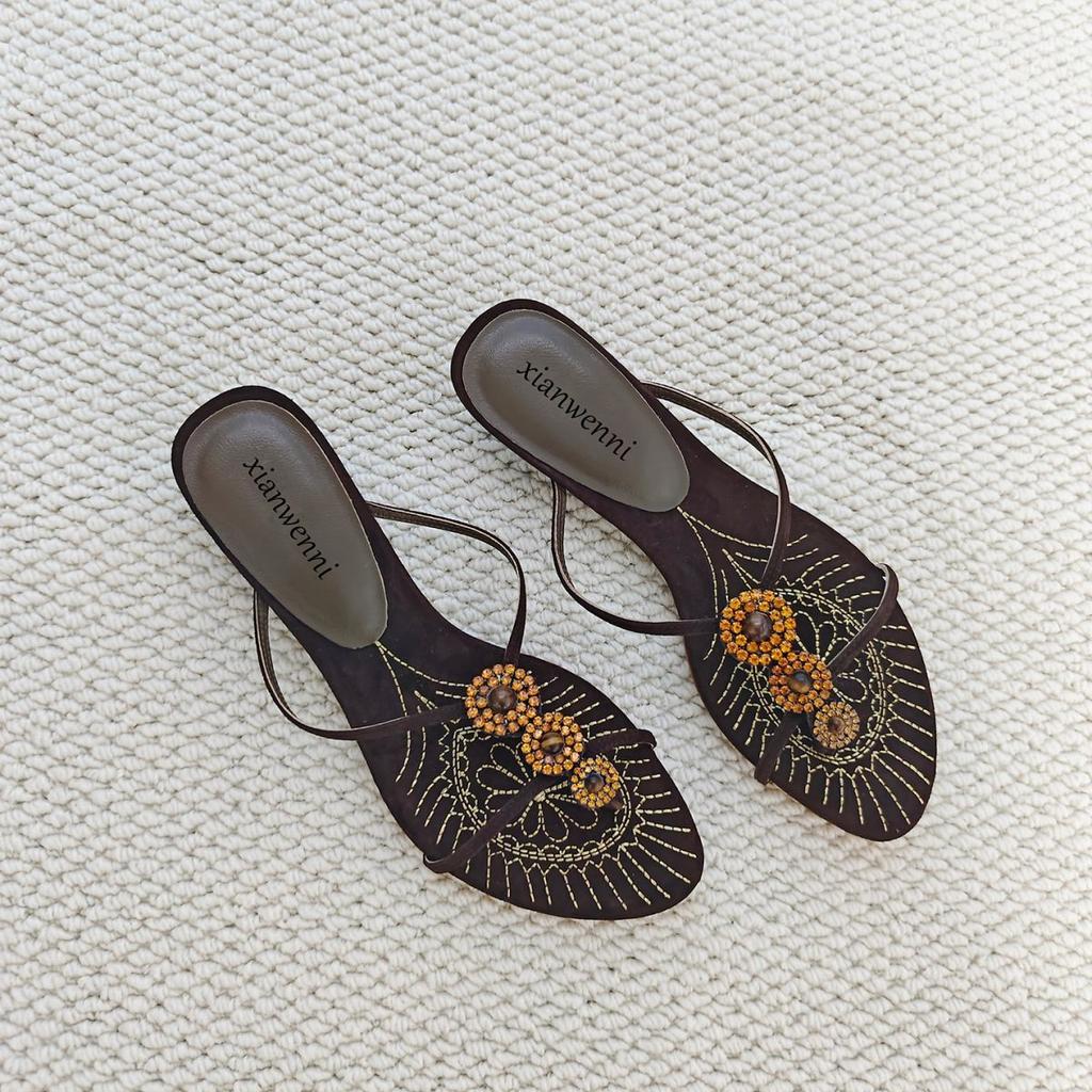 2025 New Retro Kitten and Flip-flops Women's Summer Wear Open-toed Sexy Sandals Rhinestone Toe Cold Slippers