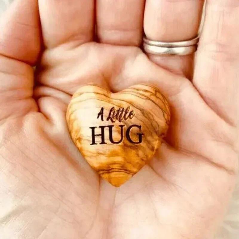 

1 шт. Маленький карманный обнимашка Деревянные жетоны в форме сердца Скучаю по тебе Материалы для рукоделия для друзей Портативный креативный подарок Подарок на День святого Валентина