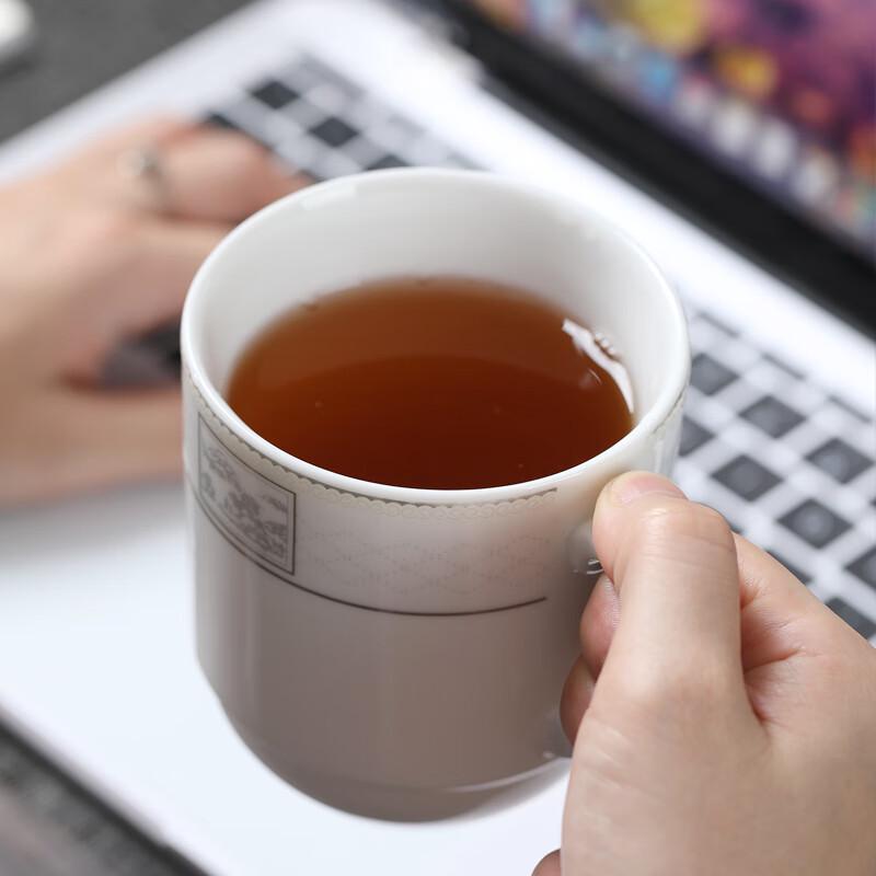 MULTIPOTENT Ceramic Tea Cup with Lid