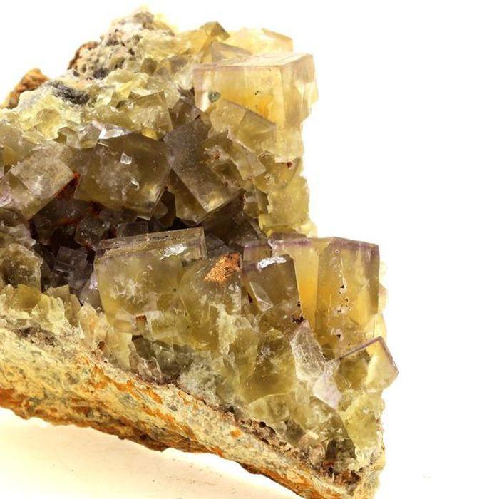 Pierres et Minéraux. Fluorite. 636.5 ct. Valzergues, Aveyron, Occitanie, France..