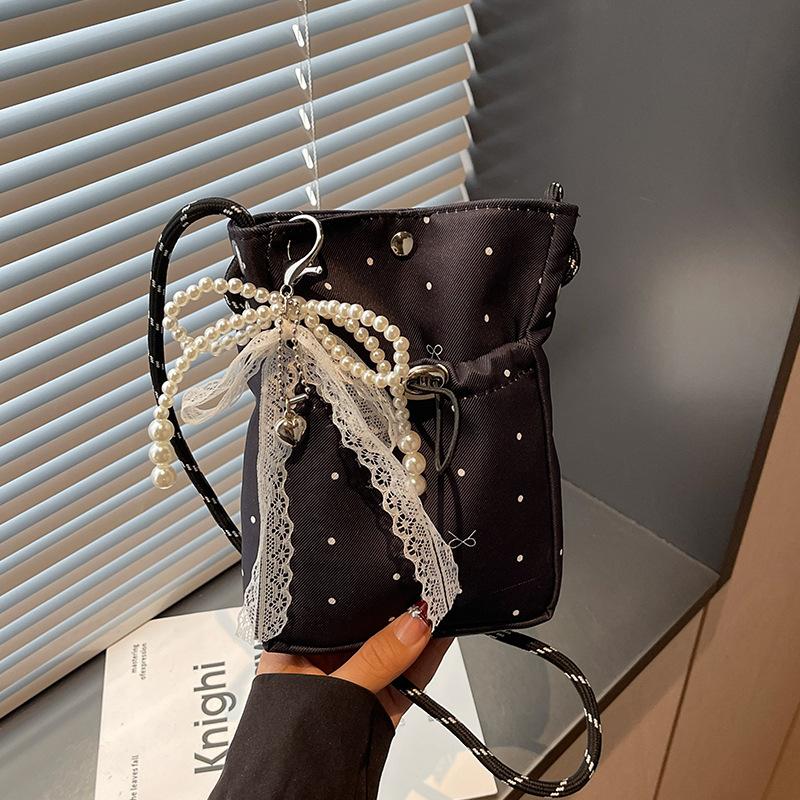 

Crossbody Phone Bag - Stylish and Versatile Single Shoulder Bag With pendant чорний