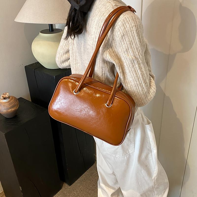 Retro PU Leather Boston Bag for Women Large Capacity Commute Shoulder Bag Vintage Handbag