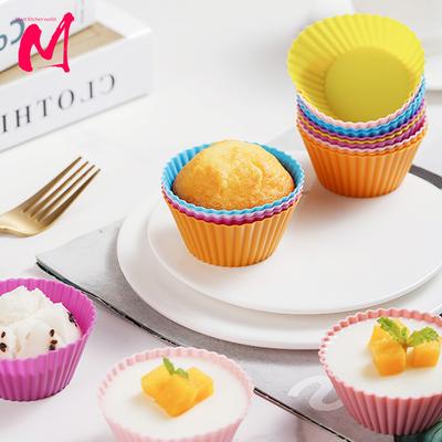 12ks kruhová silikonová forma na malé dortíky odolná vysokým teplotám