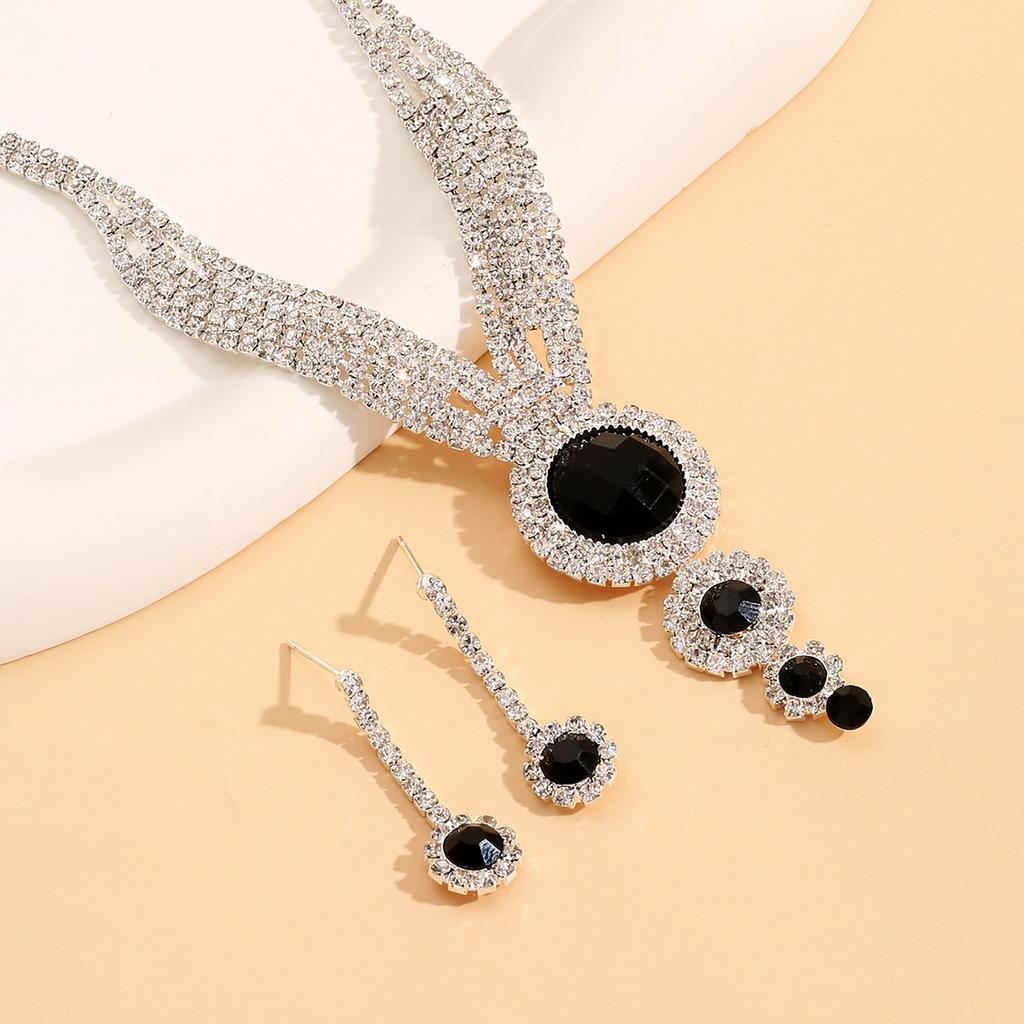 2025 Sommer Neues Damen Mode Halsketten-Ohrring-Set Geeignet Für Braut Hochzeit Bankett Accessoires Mehrfarbiges Set