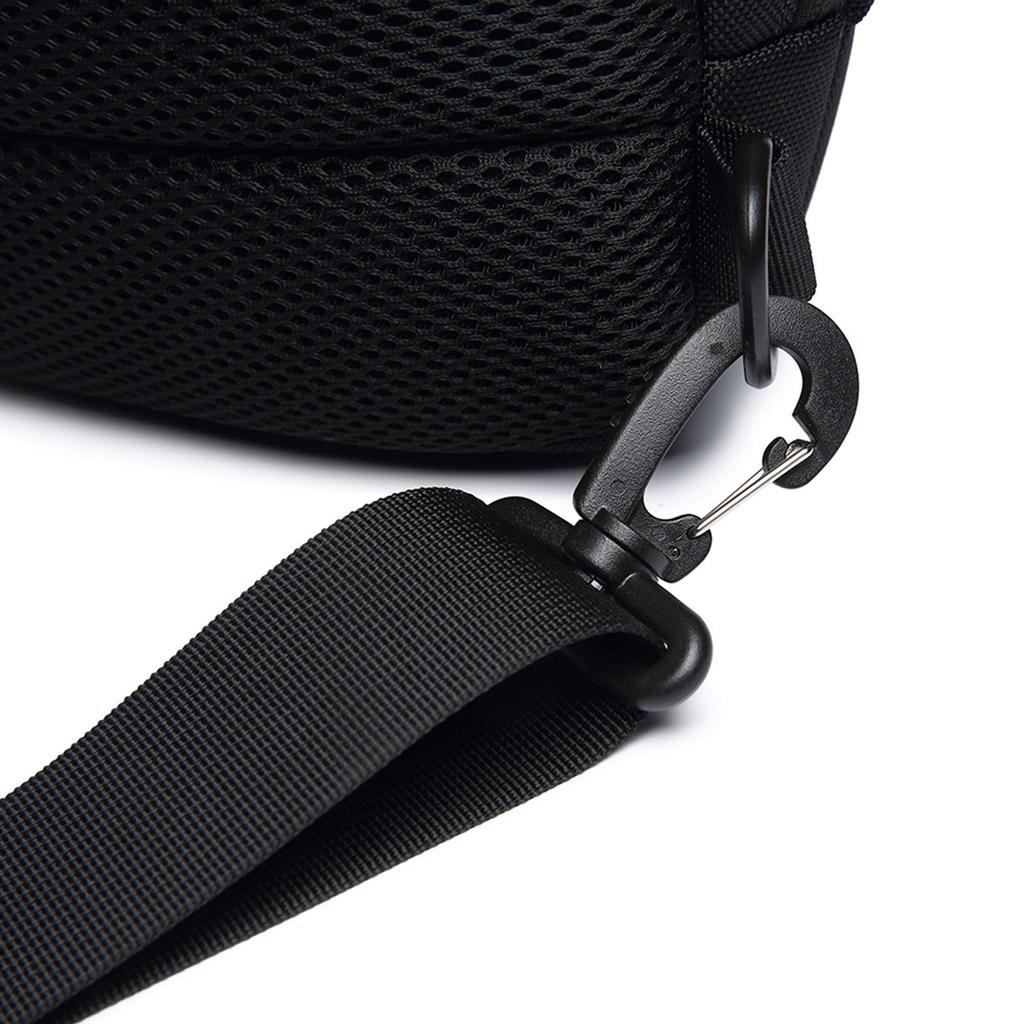 Anti Theft Sling Bag Travel Crossbody Sling Ryggsekk Brystvesker med USB-ladeport Dagsekk