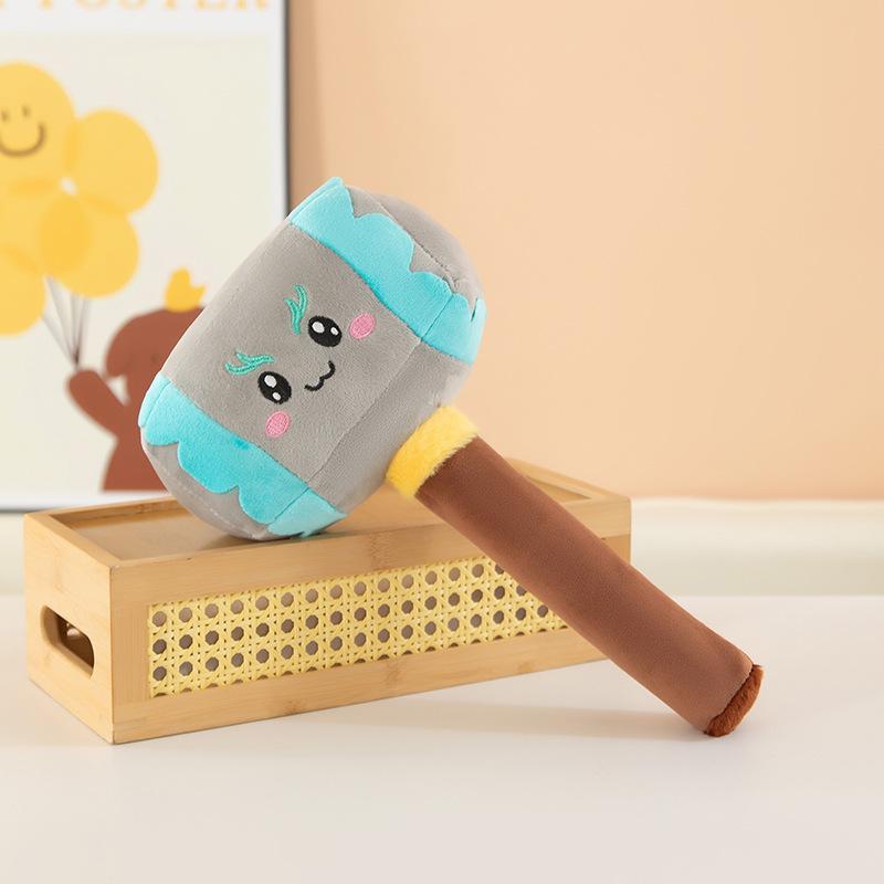 

Креативные Плюшевые Игрушки для Развлечений, Детские Куклы, Подарки для Школьных Мероприятий, Офисный Декор в Виде Молотка 32cm【0.12kg】 серый