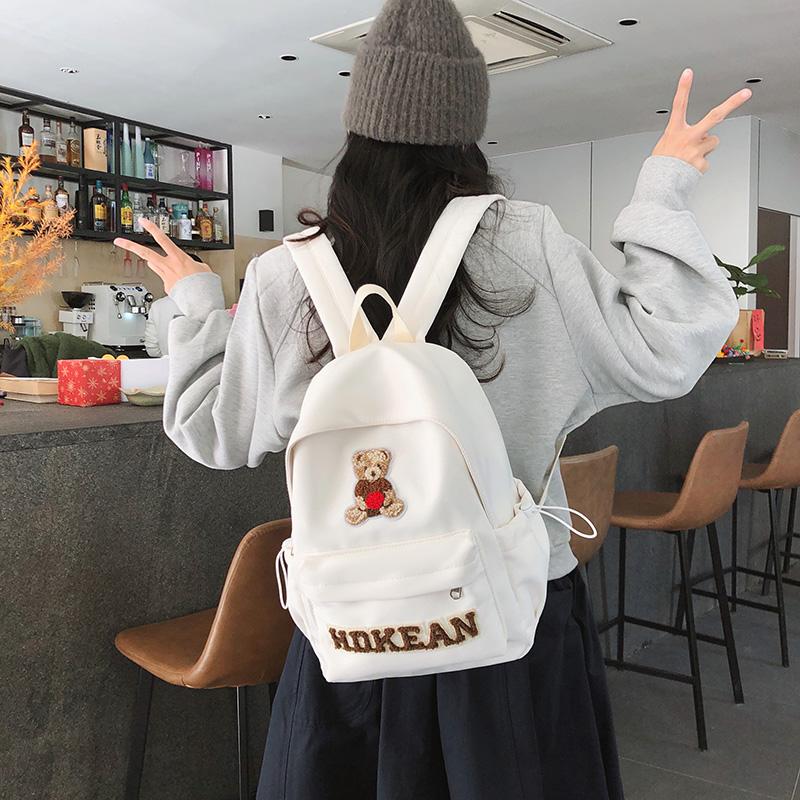 Women's Lightweight Large Capacity School Bag Bear Backpack Junior High School Student Backpack