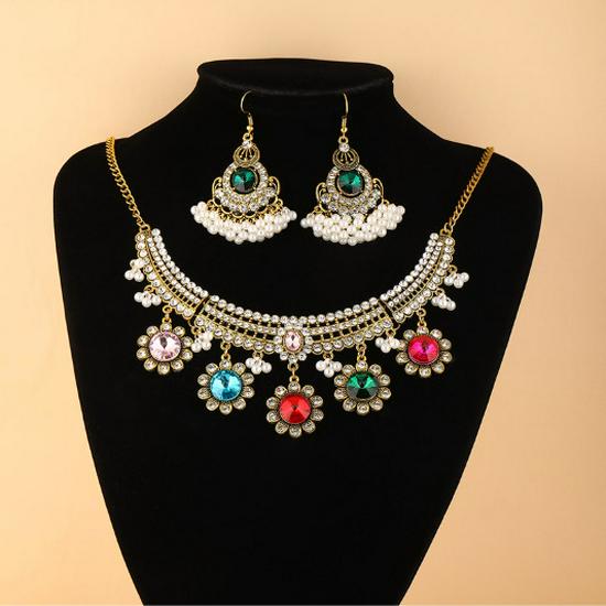 Conjunto de Colar e Brincos de Flor com Strass Estilo Étnico Retro para Mulheres