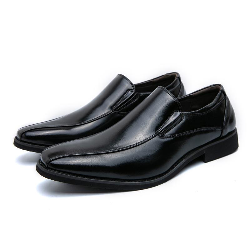 2024 Plus Size Men s Patent Leather Pointed Toe Casual Shoes - Korean Wedding Style 42
