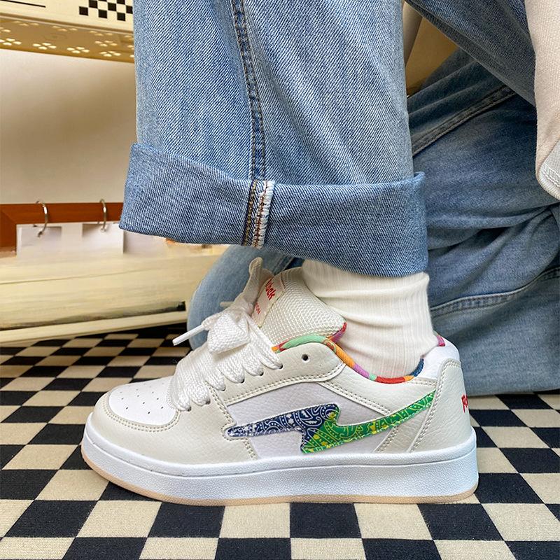 Casual Retro Niche Shoes, Board Shoes, Low-top Bread, Versatile Sports Shoes