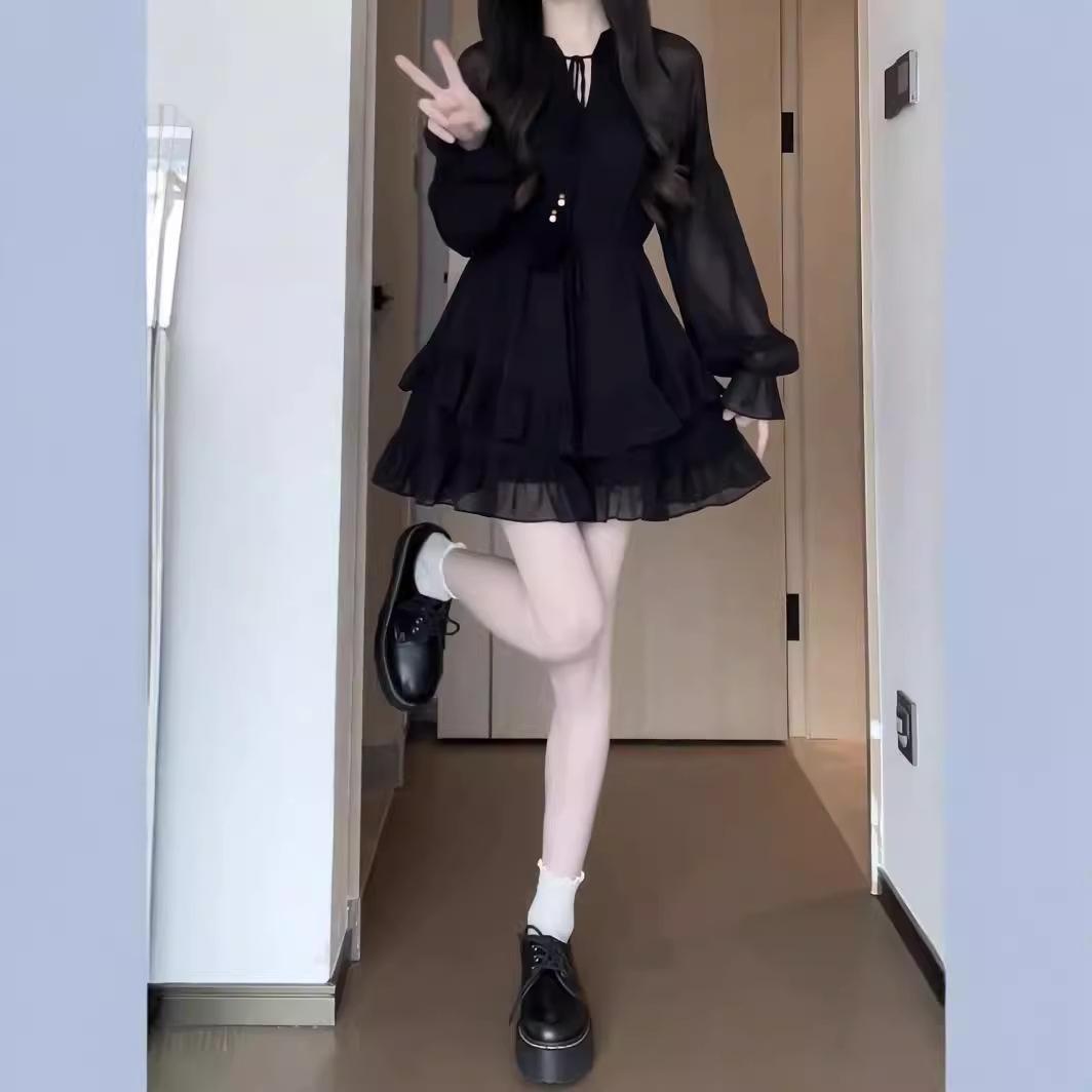 

Маленькие люди носят белые платья с длинными рукавами ранней осенью, новые весенние темпераментные юбки принцессы-феи с заниженной талией XL