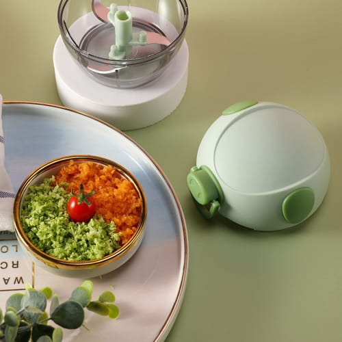 Manual Garlic Chopper, Non-Slip, Easy to Clean, Safe, Durable, Sharp, Small, Perfect for Salads (Green)