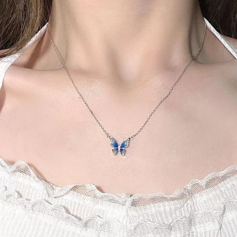 Gradually Change Blue Butterfly Necklace Women's Niche High-end Design Sense Collarbone Chain Valentine's Day High-end Necklace