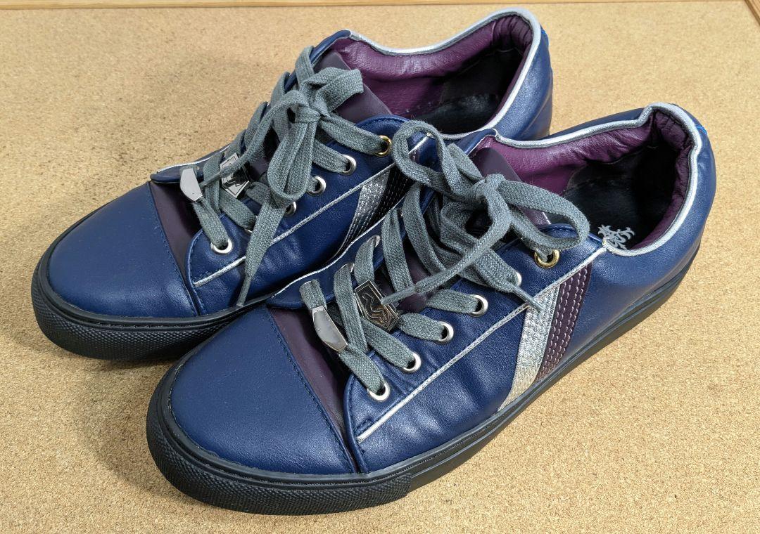 

[Б/У] Б/У кроссовки Super Groupies Ruler Model Fate