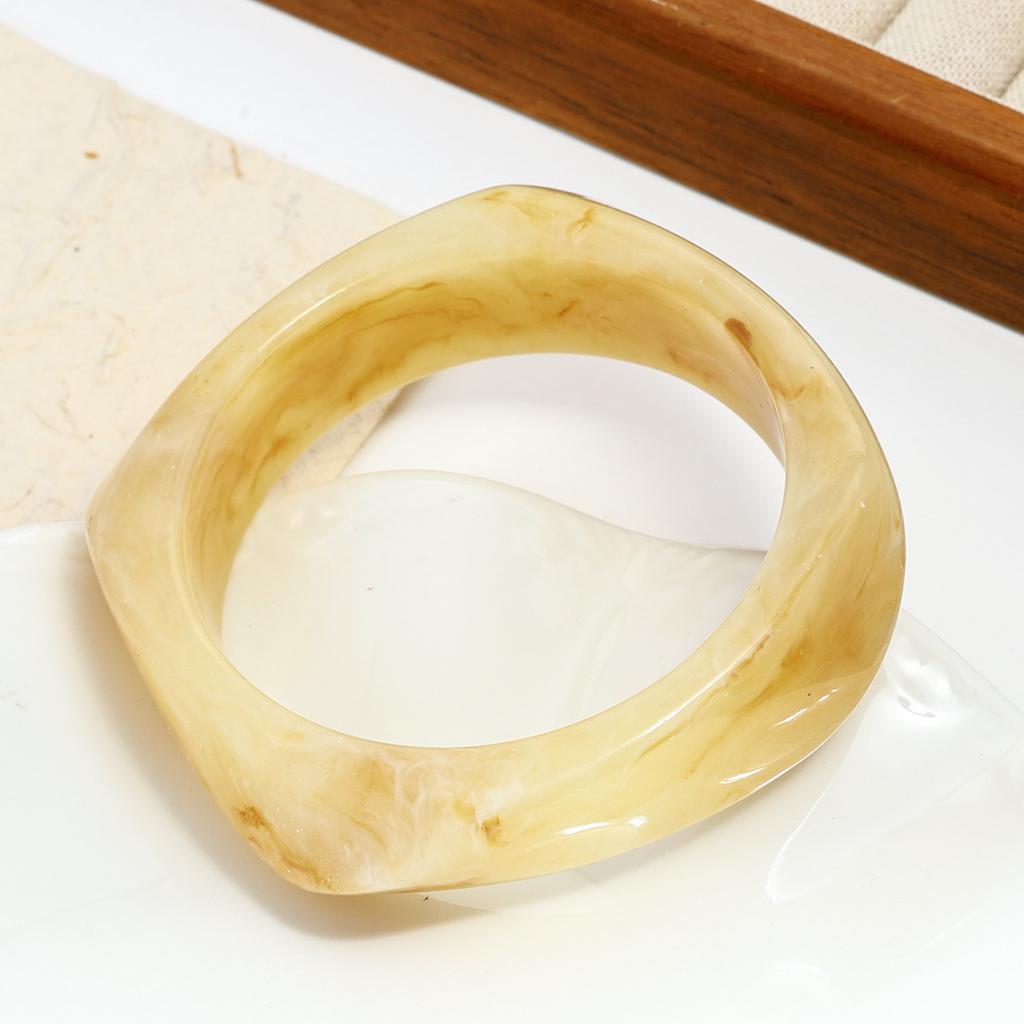 European and American geometric smudge coffee bracelet resin arc bracelet niche design student girlfriend jewelry women