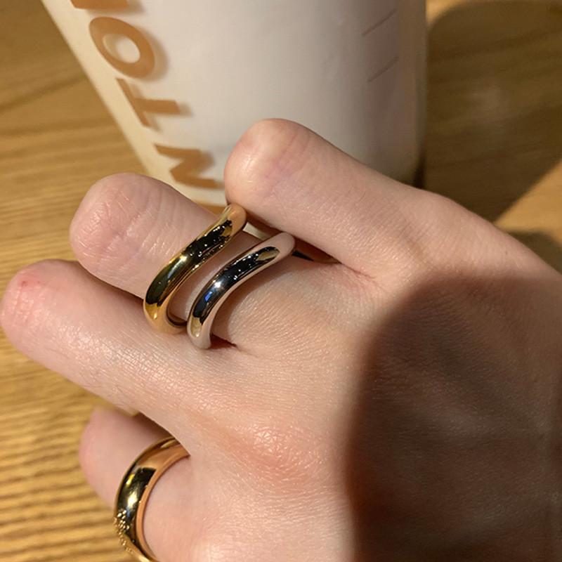 Gold And Stylish Silver Twisted Wave Ring Unique Geometric Design For Modern Women