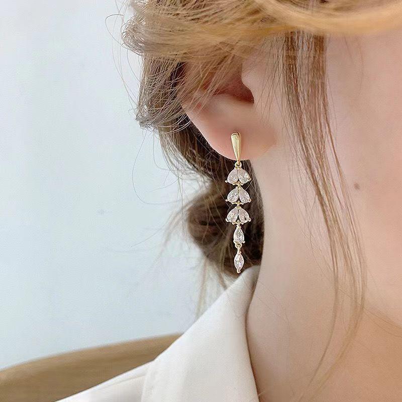 2023 Crystal Long Leaf Tassel Drop Earrings Women’s Personality Fashion Earrings Wedding Jewelry Birthday Gifts