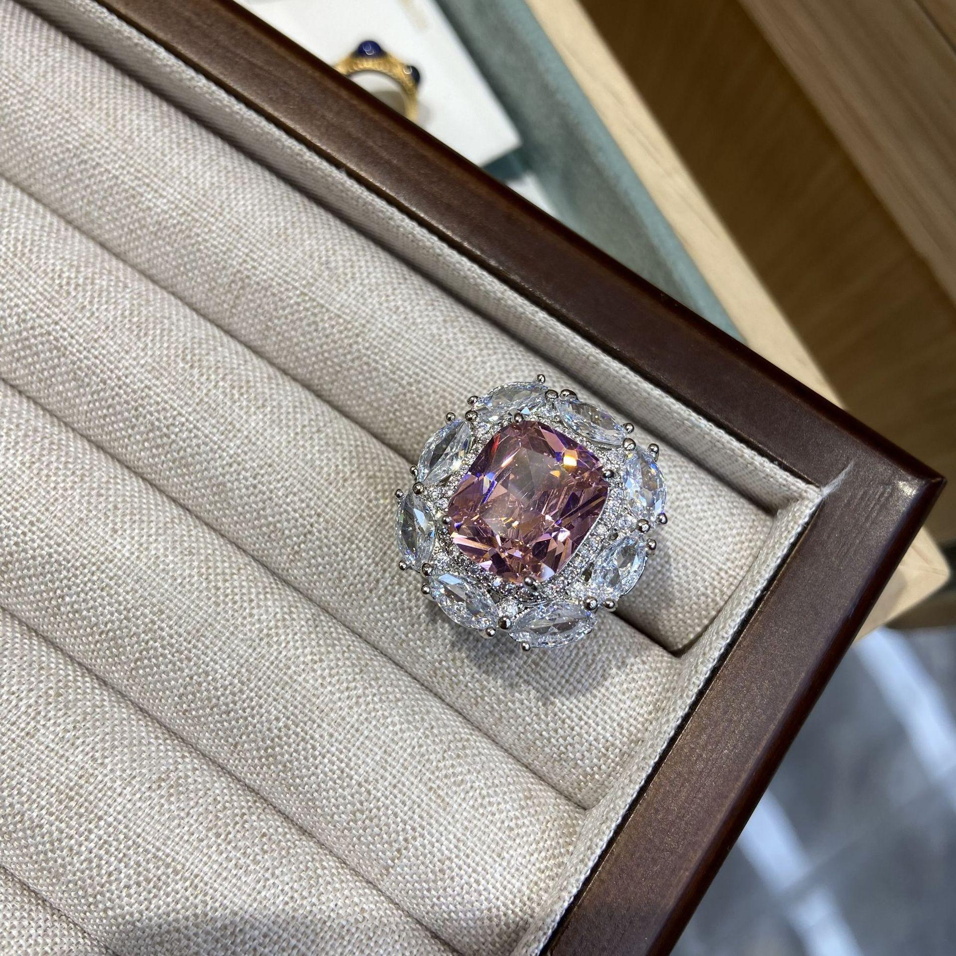 

Высококачественное кольцо с розовым бриллиантом класса люкс, женское кольцо с крупными тычинками, преувеличенная роскошь с бриллиантами