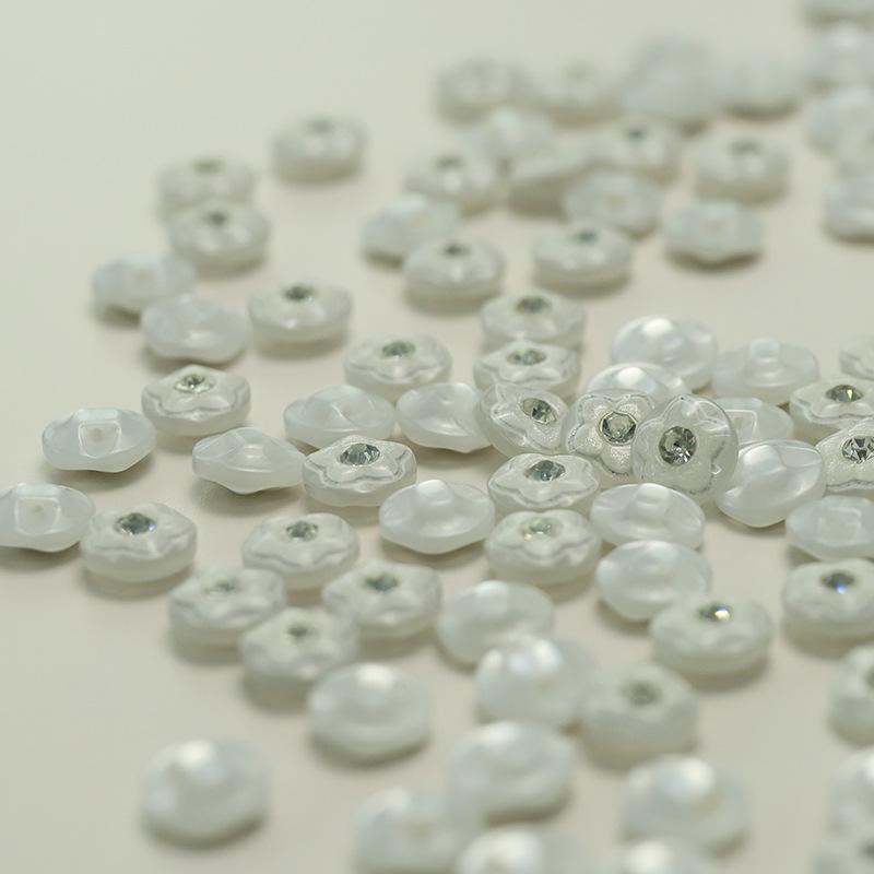 

5 шт. пуговицы для рубашки с бриллиантами, пуговицы из смолы в форме пентаграммы, пуговицы для вязаного кардигана, пуговицы для платья, свитера, для рукавов с темными глазками и воротника 1 #[DF709 #plum blossom diamond white] 12.5mm