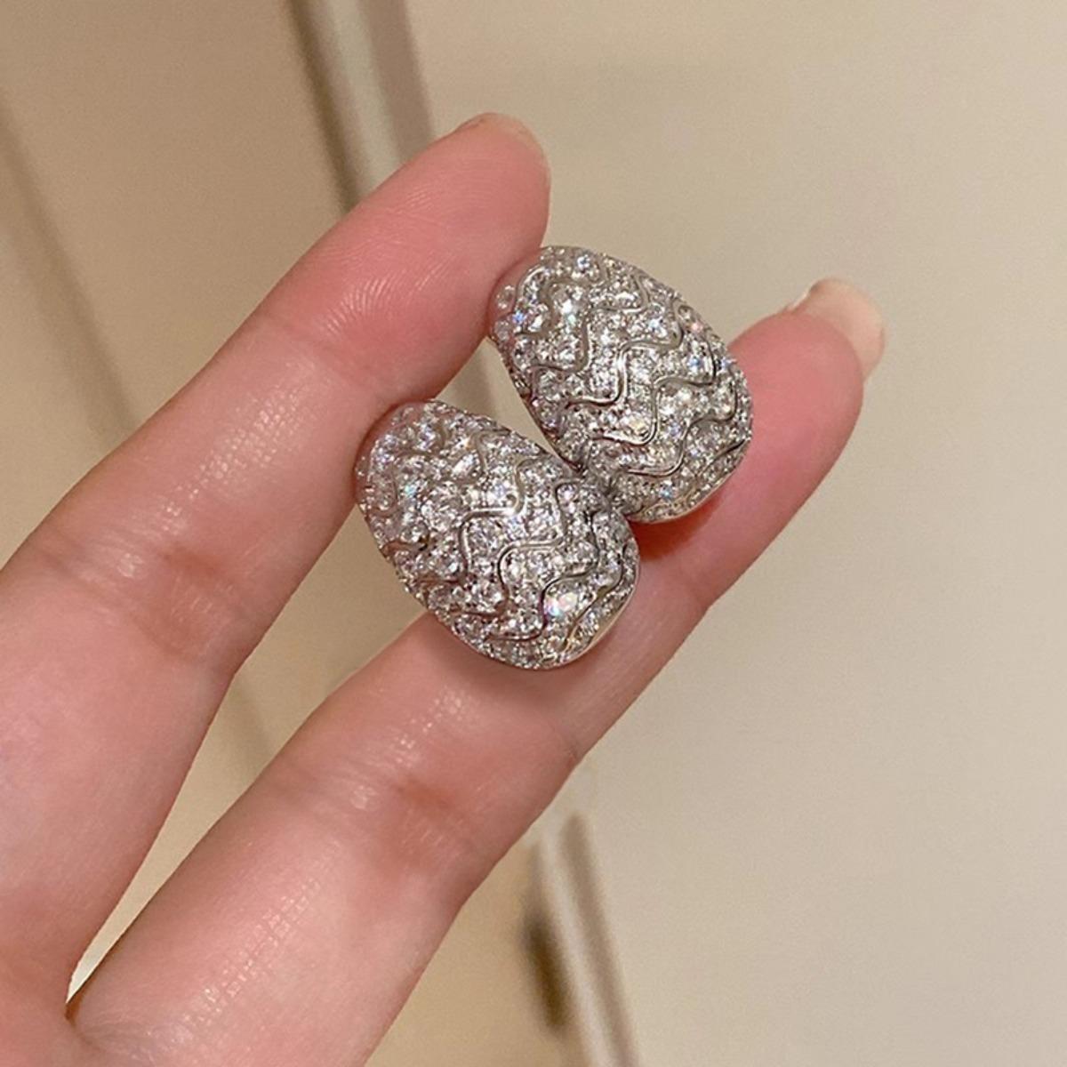 Vintage French Style Full-Paved Sparkling Oval Earrings