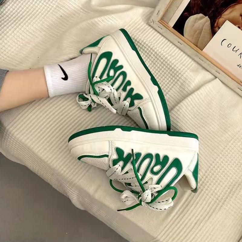 fashion 2024 Men Casual Sneakers New Sneakers Light Shoes Men Vulcanize Shoes All-match Shoes Male Flats Lace-up Platform Shoes