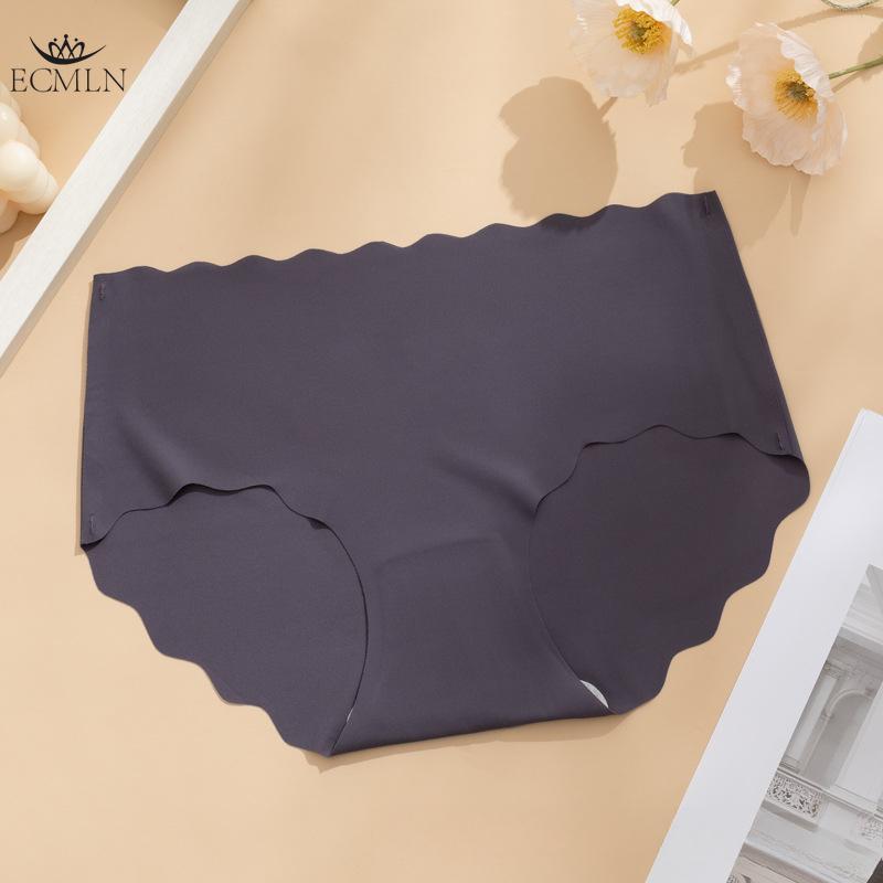 Ice Silk Seamless Striped Mid-waist Panties for Women Sexy Hip-lifting Briefs