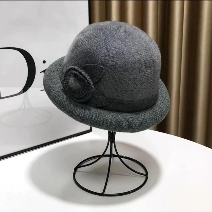 Dámský zimní klobouk kbelík Elegantní větruodolný klobouk typu basin zdobený květinami Ultra silný hřejivý podzimní zimní klobouk z imitace kožešiny