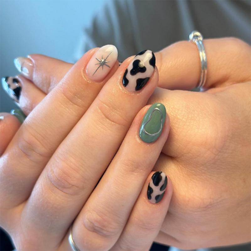 Three-dimensional metallic star light line removable manicure piece 24 pieces press on nails