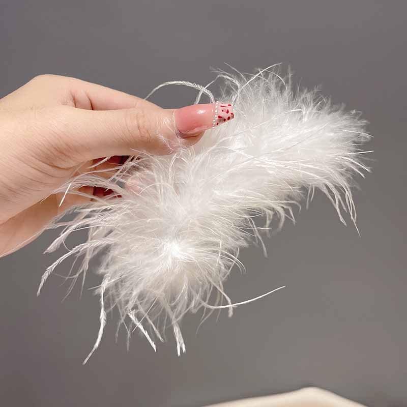 

Feather Hair Clip Handcrafted Hair Accessory For Women Spring 2023 белый