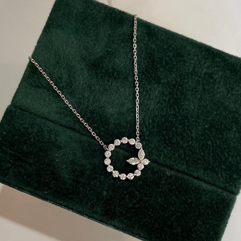 Butterfly Necklace Large Necklace New Fashion Women S Wreath Lucky East Gate Girlfriend Collarbone Chain Mori Premium