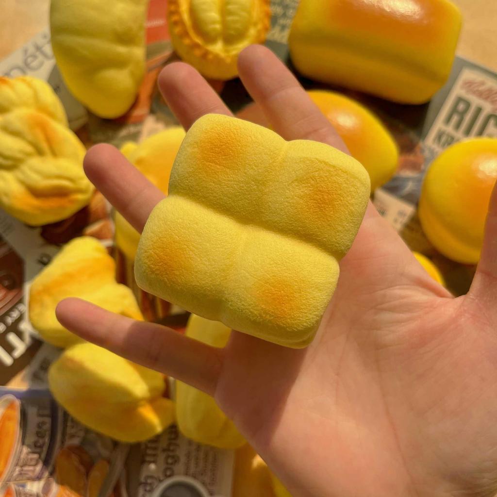 1 sztuka Symulacja Chleba Serowego Squishy, Design do Ssania Palców, Miękka Sensoryczna Zabawka do Ściskania dla Koncentracji i Codziennego Redukowania Stresu
