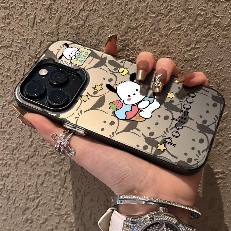 Trendy brand cartoon Pacha dog is suitable for Apple 15promax mobile phone case 14/13/12 new model