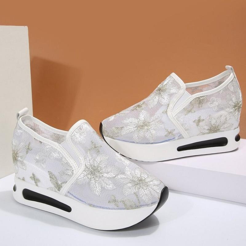 Fashion Women Sneakers Floral Embroidery Mesh Breathable Sneakers Women Slip On Casual Comfy  Platform Shoes Woman Zapatos De Mujer