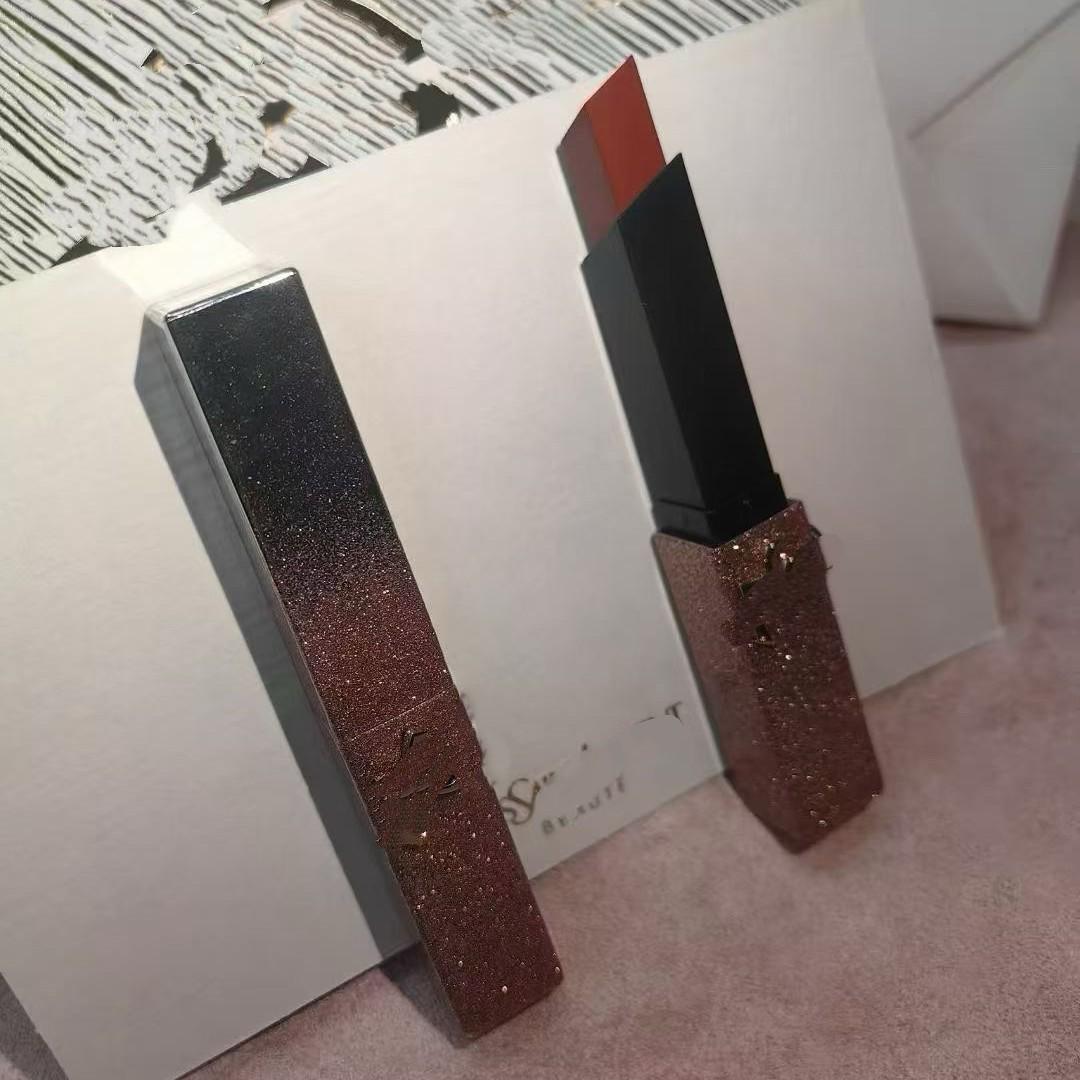 

Saint Laurent 2026 Лімітована серія Текстурована помада Подарункова коробка до Дня святого Валентина 1988