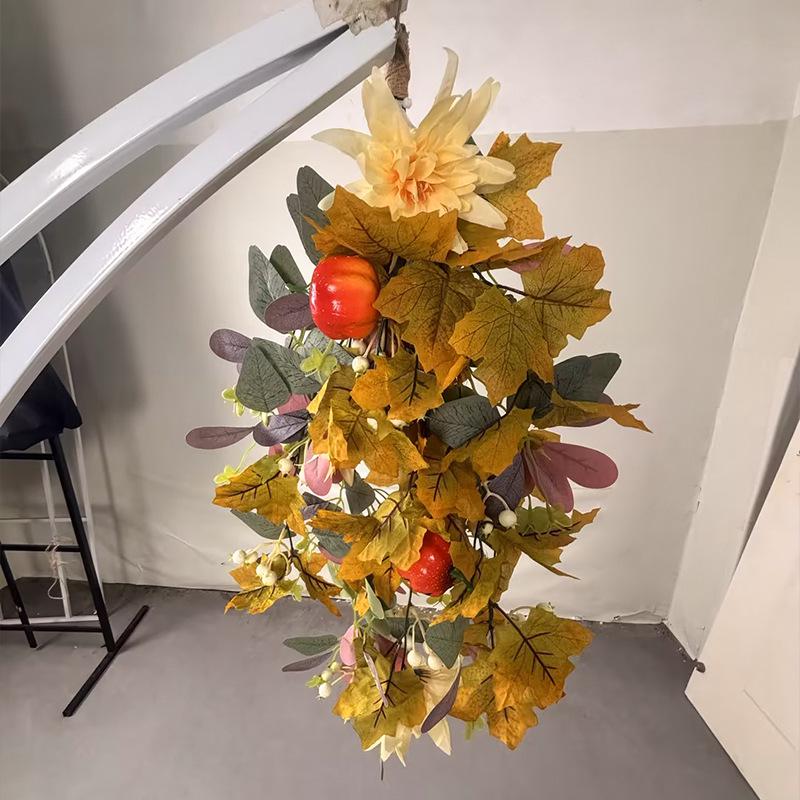 Autumn Maple Leaf Door Hanging: Halloween & Thanksgiving Floral Wall Art