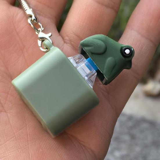 1/2/3Pcs Croaking Frog Keyboard Fidget Toy with LED Light Stress Anxiety Relief Keyboard Clicker Keychain Portable Decompression Button Sensory Toy