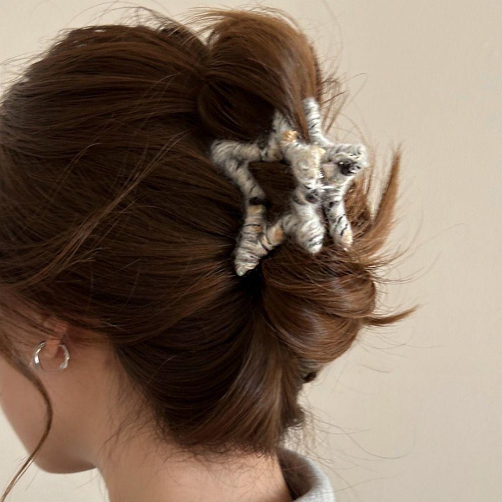 

Grab Clip Wool Hair Clip Pentagram Plush Star Hair Claw Creative Girls
