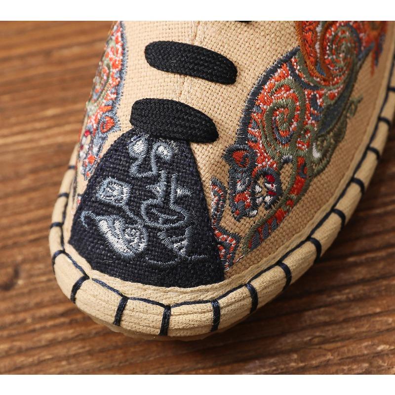 Chinese-style Embroidered Multi-layered Sole Cloth Shoes for Both Men and Women, Ethnic-style Embroidered Cloth Shoes