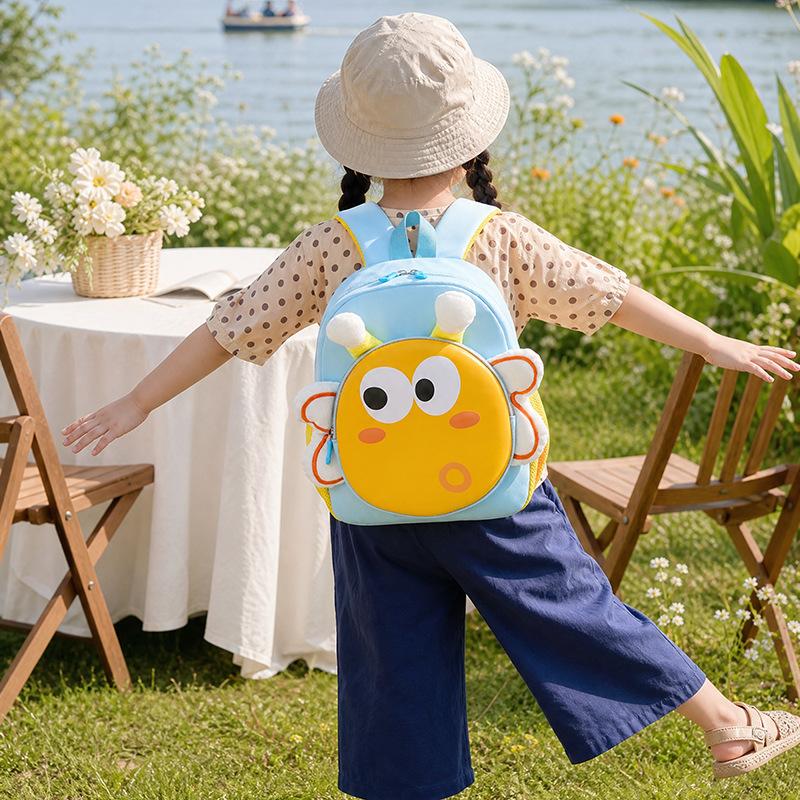 Schoolbag new kindergarten baby schoolbag cartoon little bee children's backpack outdoor leisure boys and girls small backpack bag
