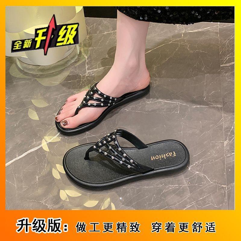 In the summer of 2025, the new fashionable and versatile high-end sense matching skirt, Internet celebrity outer wear women's flip-flops, cool slipper
